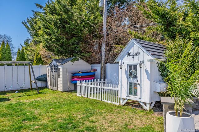 22 Marquette Drive, Smithtown, NY 11787