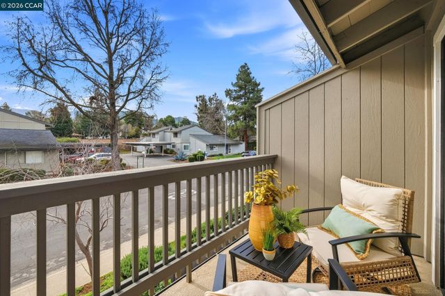 1195 Kenwal Rd B, Concord, CA 94521