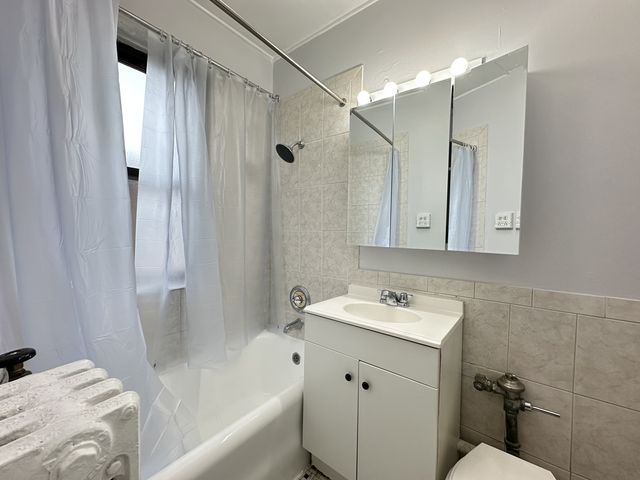 434 W Wellington Avenue 207, Chicago, IL 60657