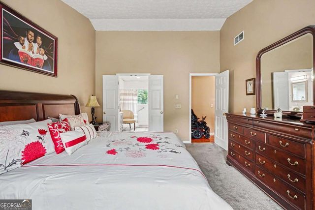 1975 Wynhurst Crossing, Stone Mountain, GA 30088