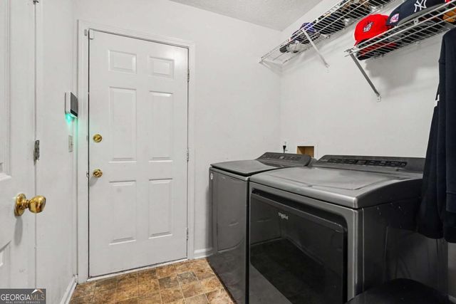 1975 Wynhurst Crossing, Stone Mountain, GA 30088