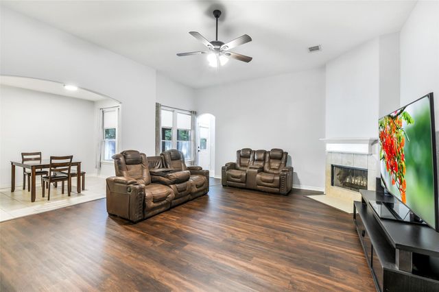 1310 Beech Drive, Conroe, TX 77385
