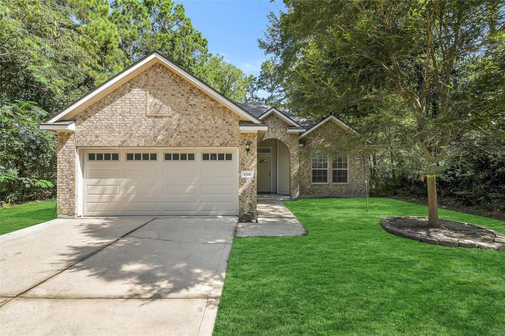 1310 Beech Drive, Conroe, TX 77385