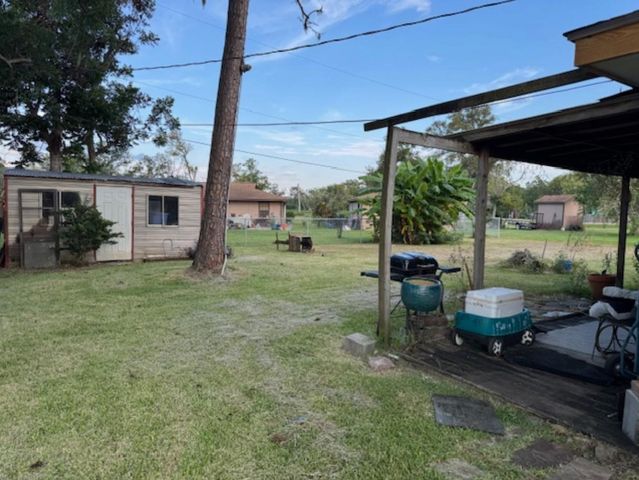 308 Edgewater Street, Richwood, TX 77531