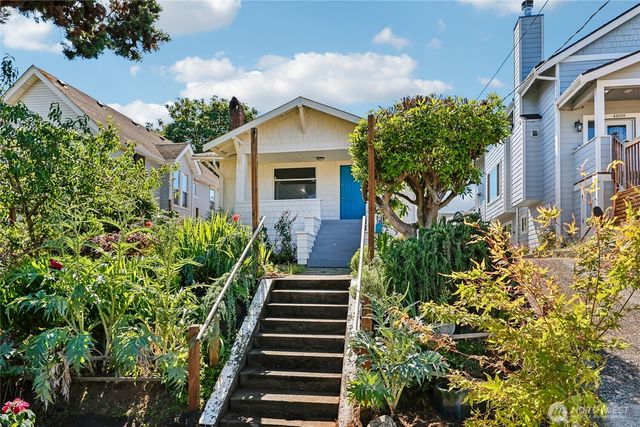 4055 Latona Avenue NE, Seattle, WA 98105