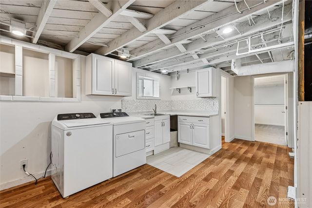 4055 Latona Avenue NE, Seattle, WA 98105