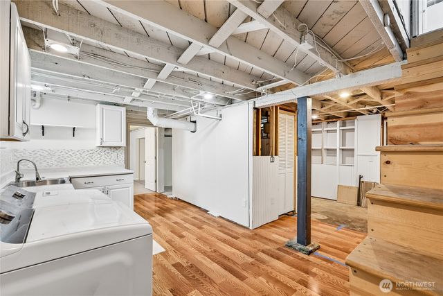 4055 Latona Avenue NE, Seattle, WA 98105