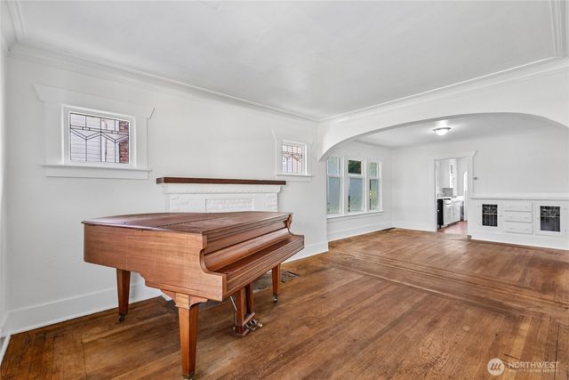 4055 Latona Avenue NE, Seattle, WA 98105