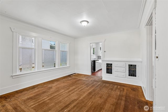 4055 Latona Avenue NE, Seattle, WA 98105