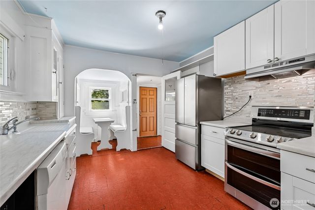 4055 Latona Avenue NE, Seattle, WA 98105