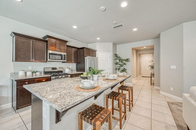 4596 Orchard Hills Road, Madera, CA 93636
