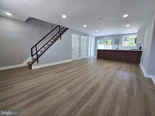 1426 DONDILL PL, Philadelphia, PA 19122