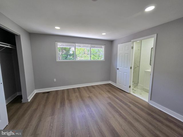 1426 DONDILL PL, Philadelphia, PA 19122