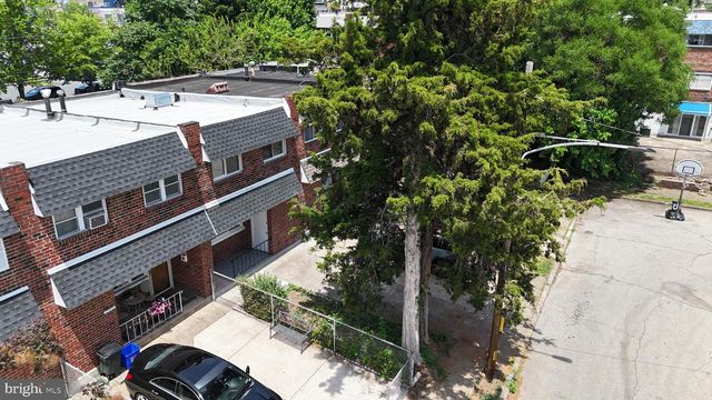 1426 DONDILL PL, Philadelphia, PA 19122