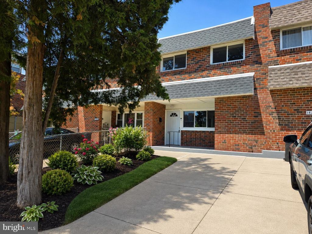 1426 DONDILL PL, Philadelphia, PA 19122