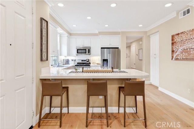 57 Silverado, Irvine, CA 92618