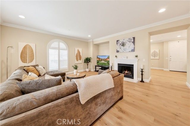 57 Silverado, Irvine, CA 92618