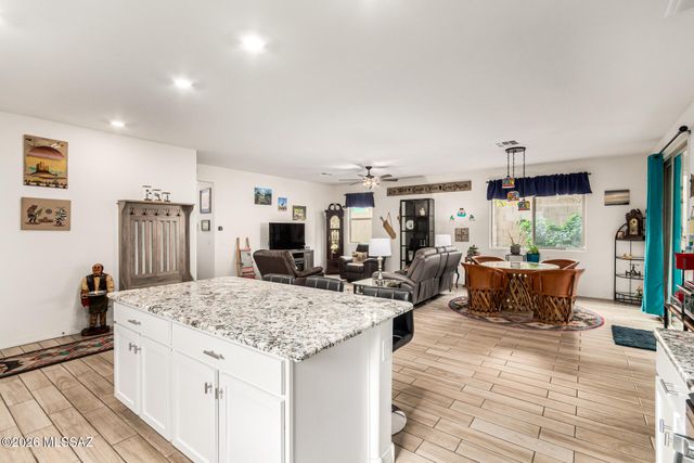 782 W Calle Calca, Sahuarita, AZ 85629