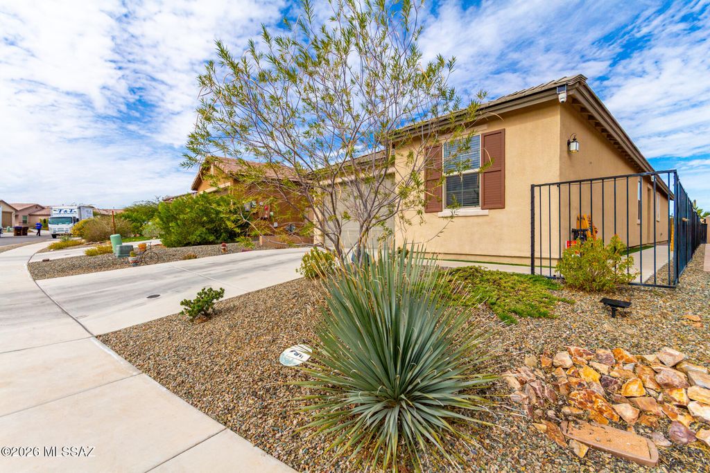 782 W Calle Calca, Sahuarita, AZ 85629