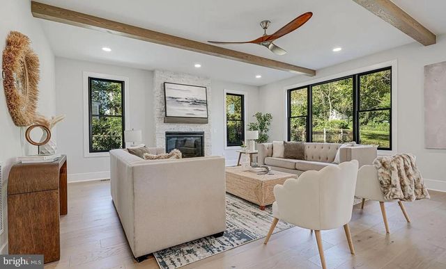 1927 GRIFFITH RD, Falls Church, VA 22043