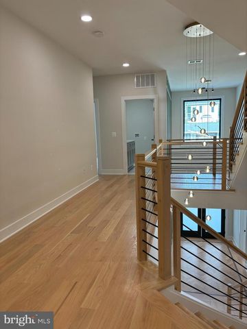 1927 GRIFFITH RD, Falls Church, VA 22043