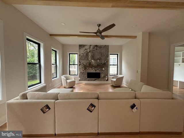 1927 GRIFFITH RD, Falls Church, VA 22043