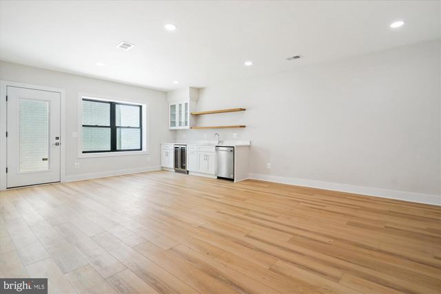 1927 GRIFFITH RD, Falls Church, VA 22043