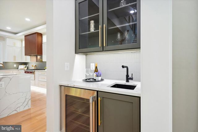 1927 GRIFFITH RD, Falls Church, VA 22043