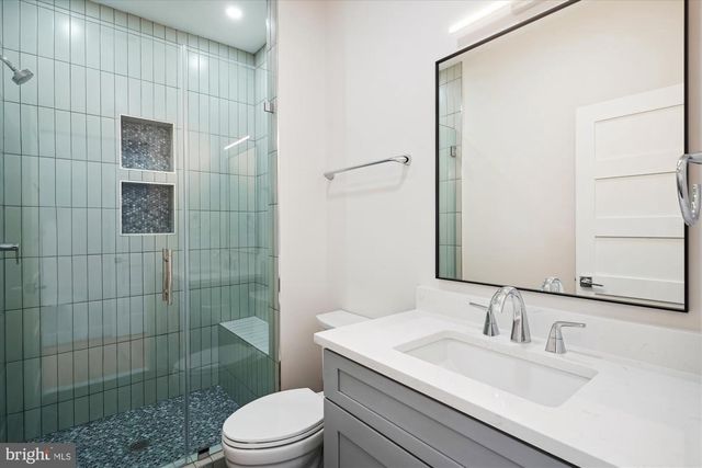 1927 GRIFFITH RD, Falls Church, VA 22043