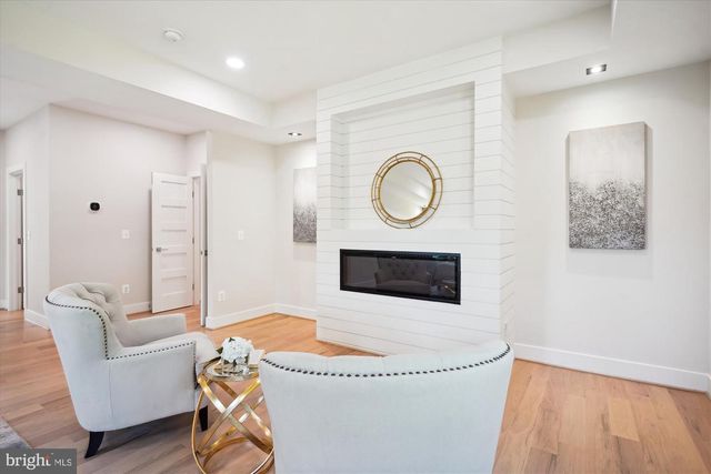 1927 GRIFFITH RD, Falls Church, VA 22043