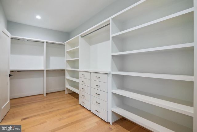 1927 GRIFFITH RD, Falls Church, VA 22043