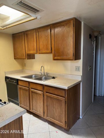 8888 N 47TH Avenue 252, Glendale, AZ 85302