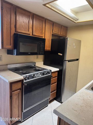 8888 N 47TH Avenue 252, Glendale, AZ 85302