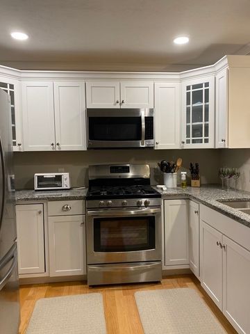 4 Fairview St 10, Chelmsford, MA 01863