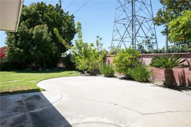 1203 W Laster Avenue, Anaheim, CA 92802