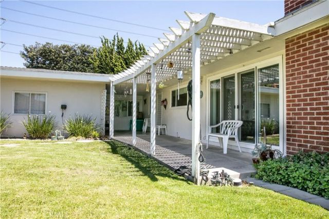 1203 W Laster Avenue, Anaheim, CA 92802