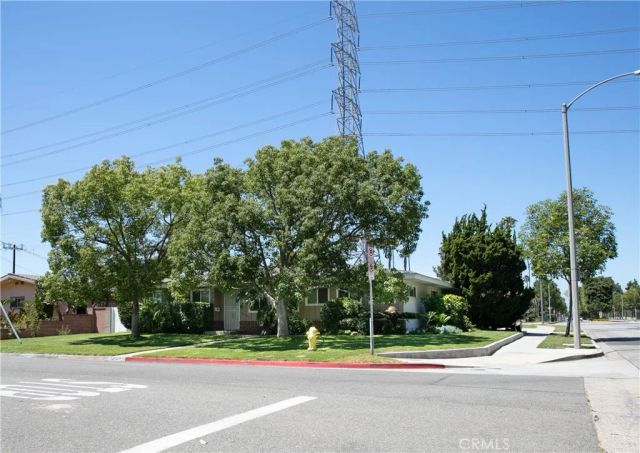 1203 W Laster Avenue, Anaheim, CA 92802