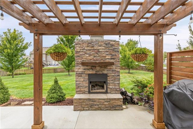 10200 NE 102nd Street, Kansas City, MO 64157