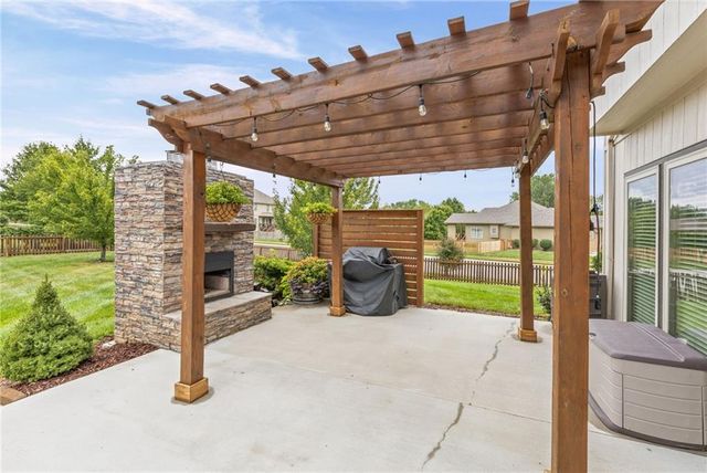 10200 NE 102nd Street, Kansas City, MO 64157