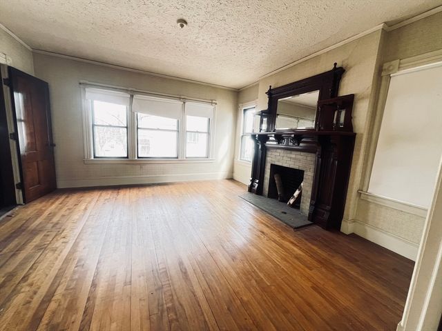 157-159 Lebanon St, Springfield, MA 01109