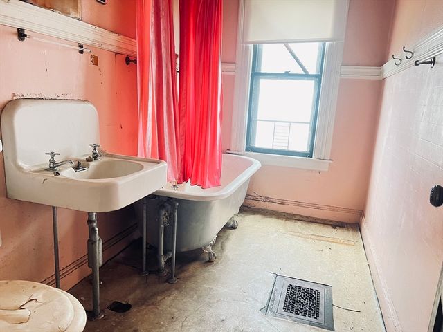 157-159 Lebanon St, Springfield, MA 01109