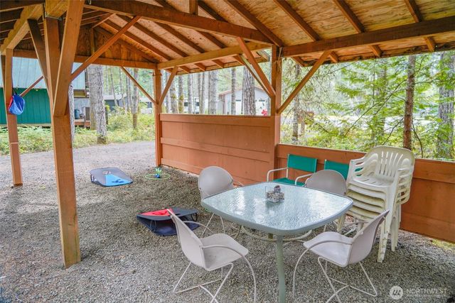 531 N Kokanee Ridge Drive, Hoodsport, WA 98548