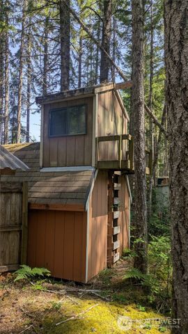 531 N Kokanee Ridge Drive, Hoodsport, WA 98548