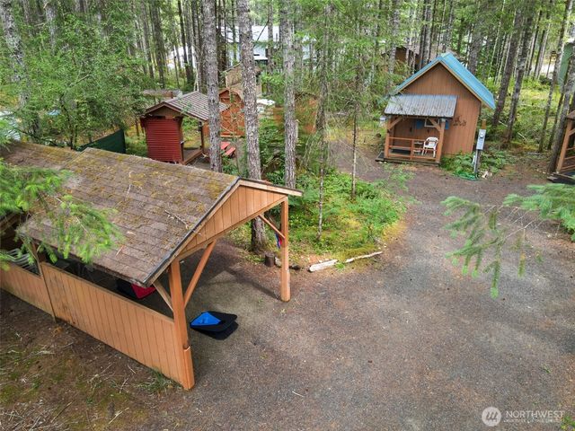 531 N Kokanee Ridge Drive, Hoodsport, WA 98548