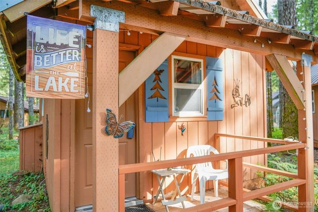 531 N Kokanee Ridge Drive, Hoodsport, WA 98548