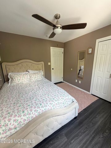 14 Gladiola Drive, Howell, NJ 07731