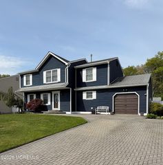 14 Gladiola Drive, Howell, NJ 07731