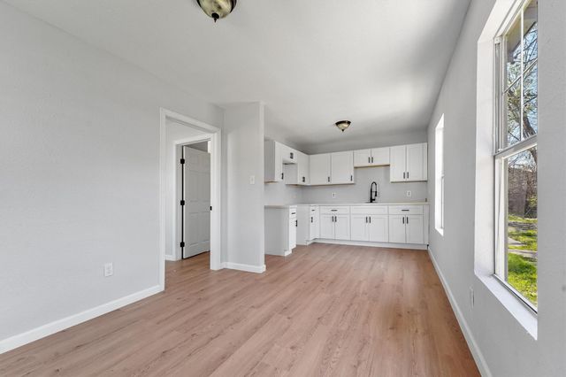 8038 Record Street B, Houston, TX 77028