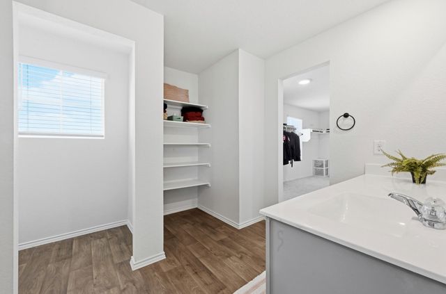 162 Euclid LN, Kyle, TX 78640