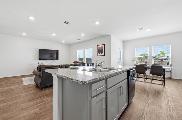 162 Euclid LN, Kyle, TX 78640